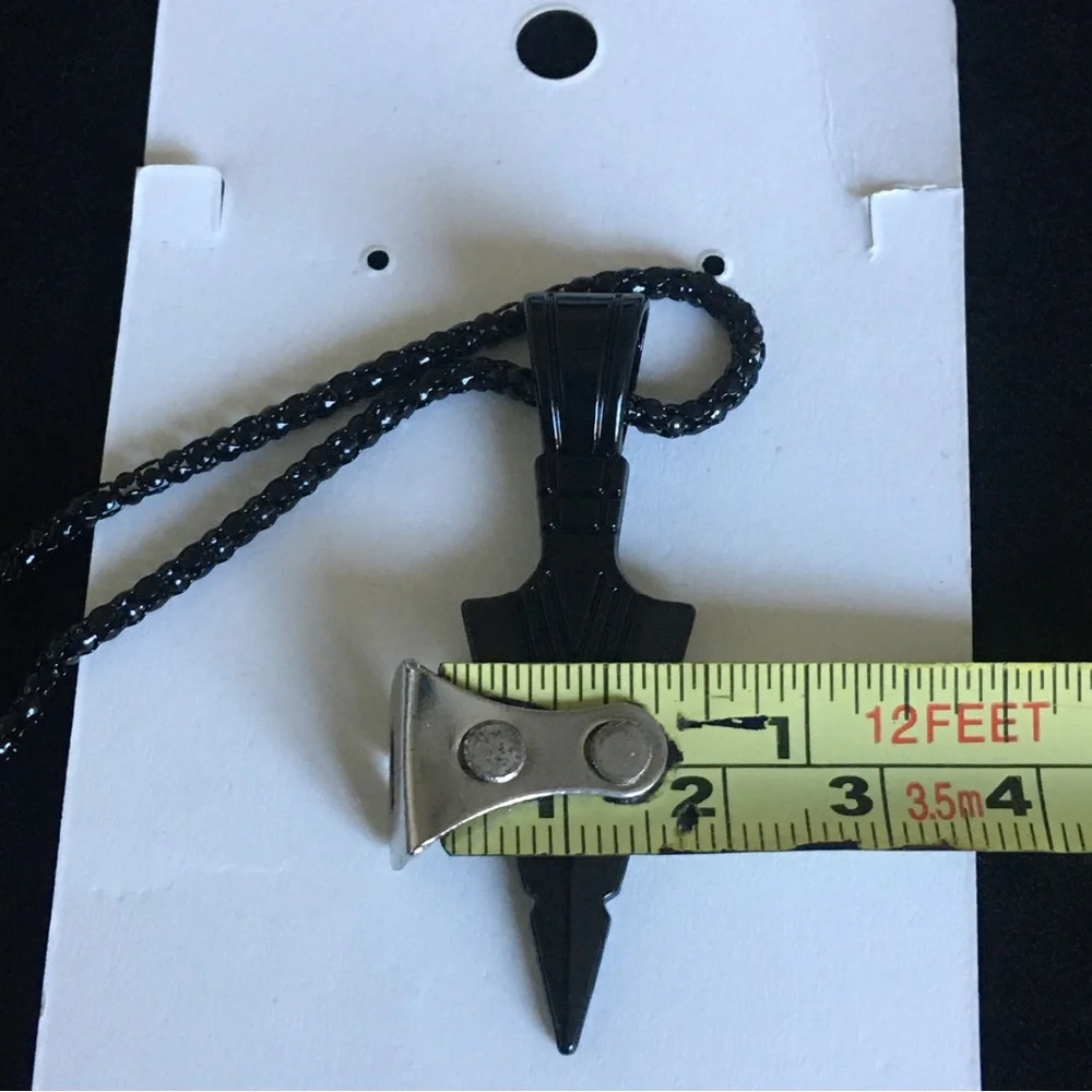 Black Arrow Point Pendant Chain Necklace